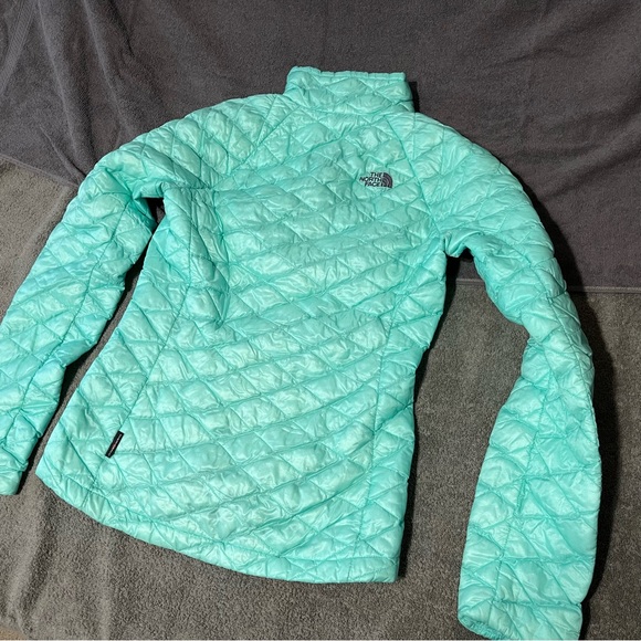 Women’s Extra Small The North Face Thermoball Teal Puffer Jacket - Picture 5 of 8
